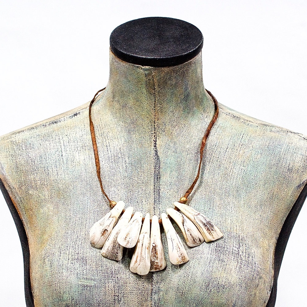VTG Distressed Buffalo Teeth on Leather Necklace